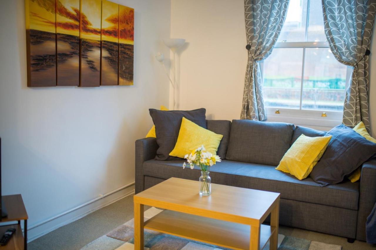 Exclusive Offers L Last-Minute Specials L Parking Free L Double Bed House L Uk L Gaming Room L Komfy 3 Bedroom Cottage With Riverview L Perfect For Short Or Long Stays Reading Extérieur photo